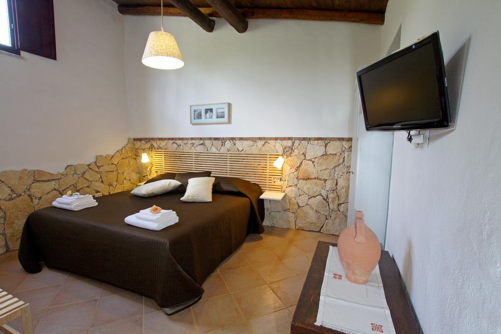 Casa Vacanze Borgo Borghese SantʼAlessio Siculo Kamer foto